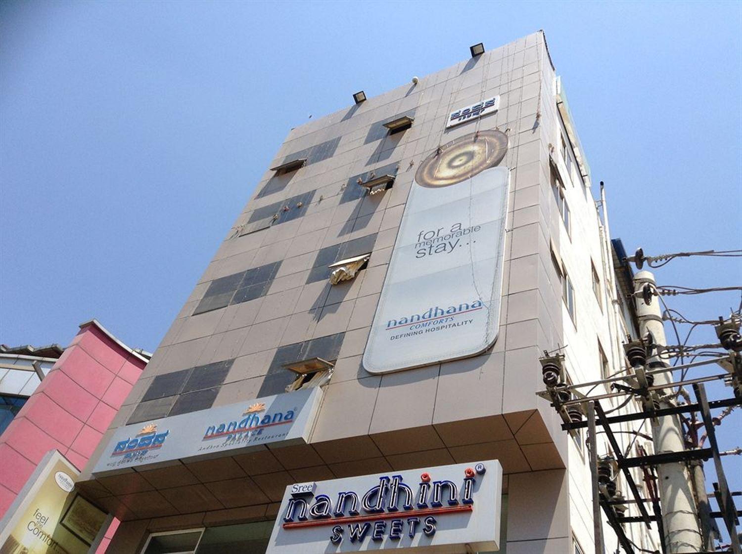 La Sara Comforts Bangalore Exterior foto